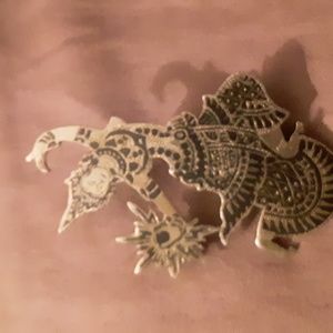 Vintage sterling silver broach
